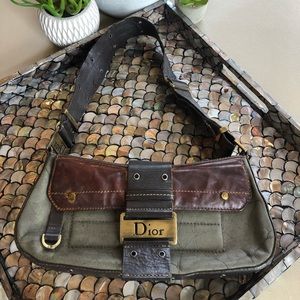 Christian Dior Street Chic Columbus shoulder bag